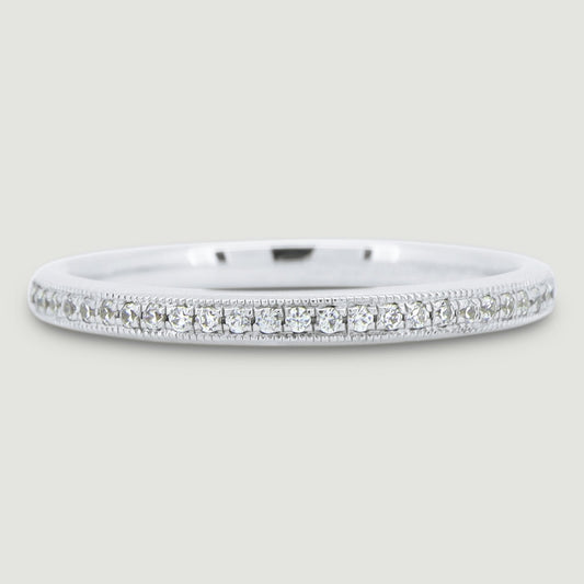 Court shaped band gain set with round brilliant diamonds with a beaded edge 18WG 2mm