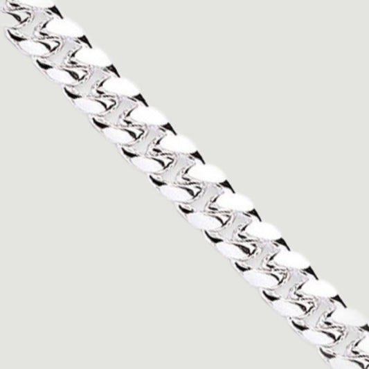 Silver chain, the links are formed in domed curb style 6.5mm wide - close up
